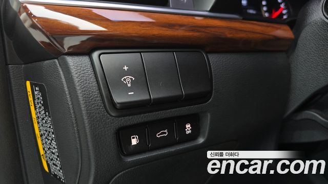 Kia K7 2017 — photo 29