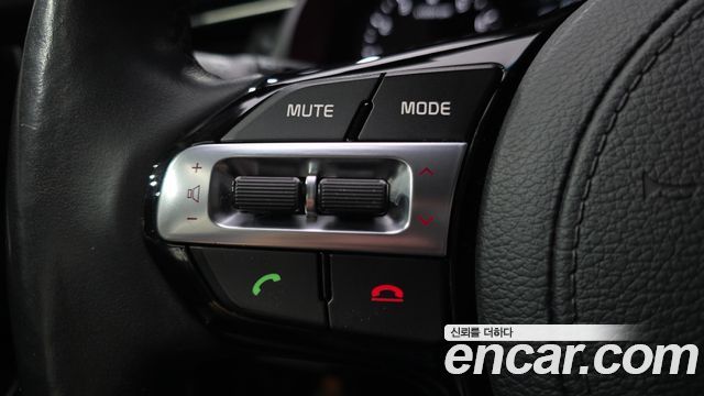 Kia K7 2017 — photo 30