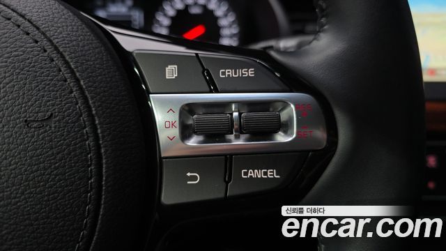 Kia K7 2017 — photo 31