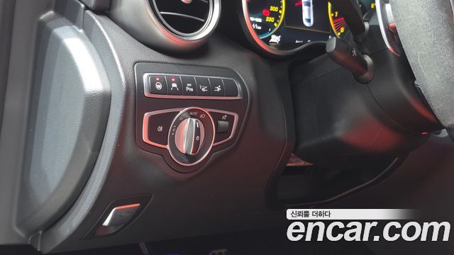 Mercedes-Benz C-Class 2020 — photo 21