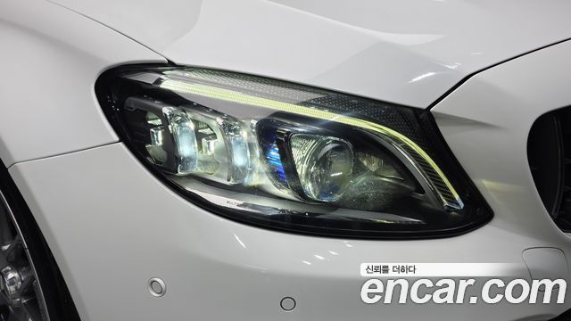 Mercedes-Benz C-Class 2020 — photo 8