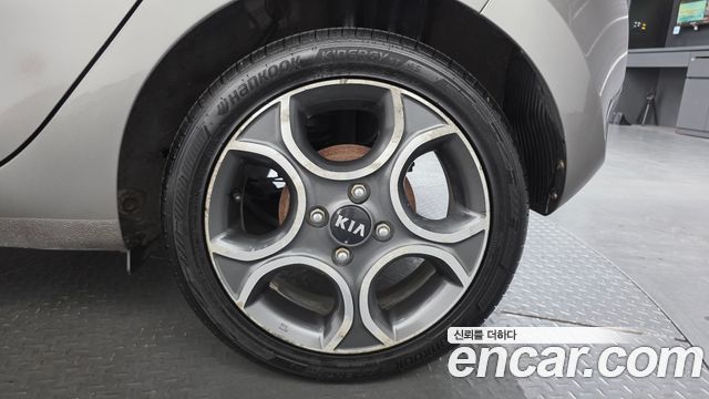 Kia morning 2012 — photo 7