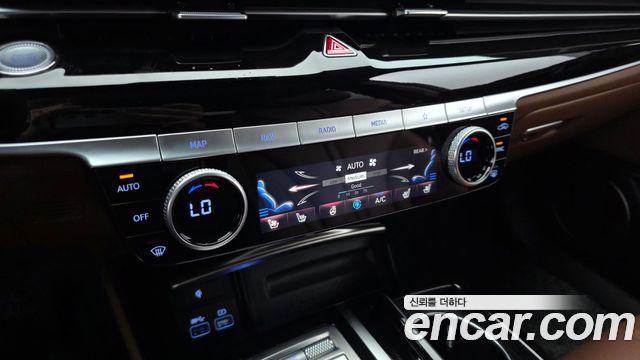 Genesis G80 2022 — photo 24
