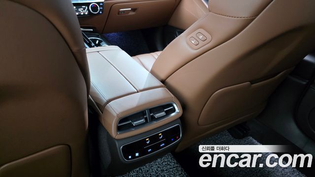 Genesis G80 2022 — photo 30