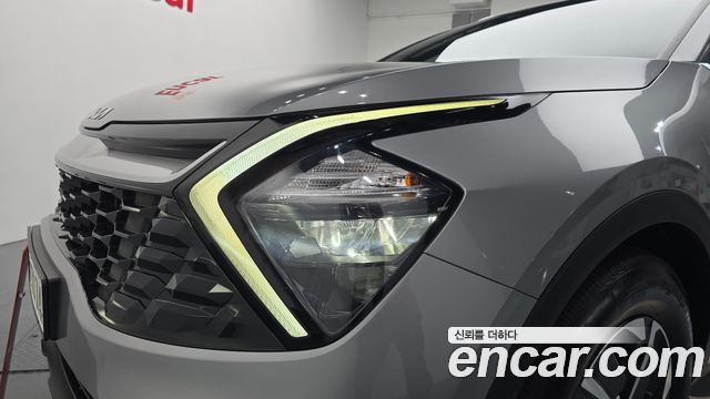 Kia Sportage 2023 — photo 8