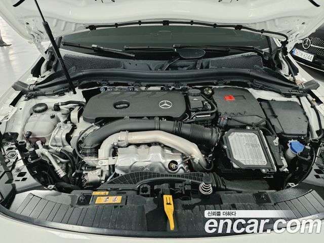 Mercedes-Benz GLA-Class 2026 — photo 6