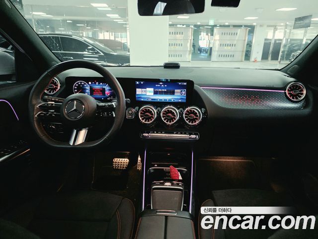 Mercedes-Benz GLA-Class 2026 — photo 7