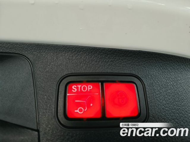 Mercedes-Benz GLA-Class 2026 — photo 9