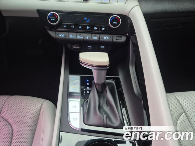 Hyundai AVANTE 2021 — photo 12