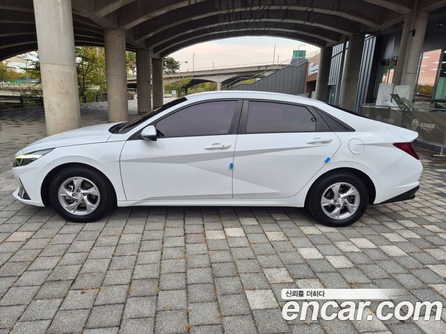 Hyundai AVANTE 2021 — photo 16