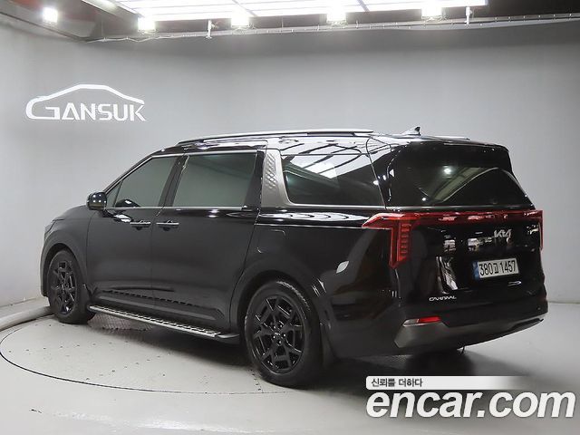 Kia Canival 2025 — photo 2