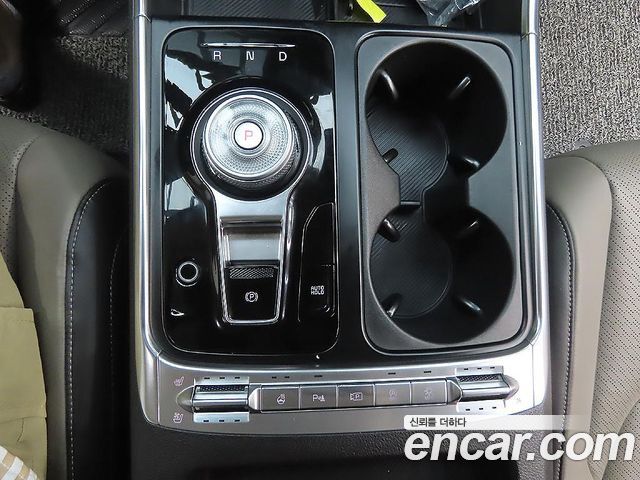 Kia Canival 2025 — photo 9