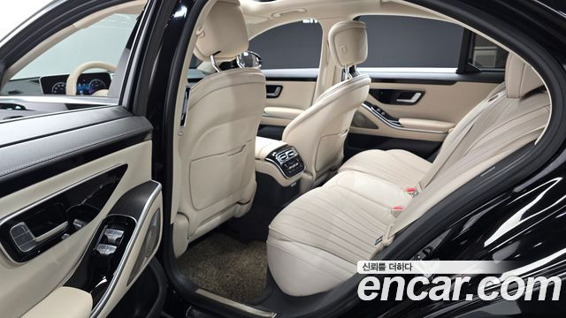 Mercedes-Benz S-Class 2022 — photo 11