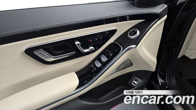 Mercedes-Benz S-Class 2022 — photo 17