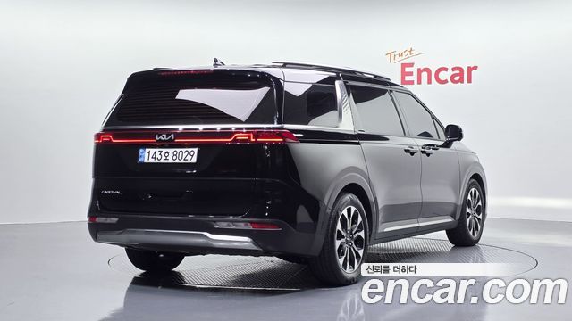 Kia Canival 2022 — photo 2