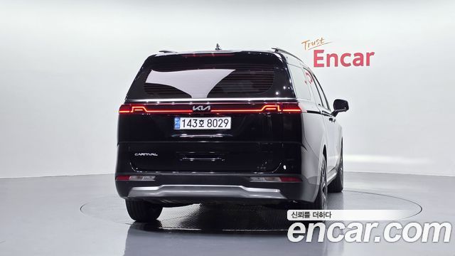 Kia Canival 2022 — photo 4