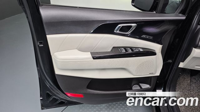 Kia Canival 2022 — photo 15