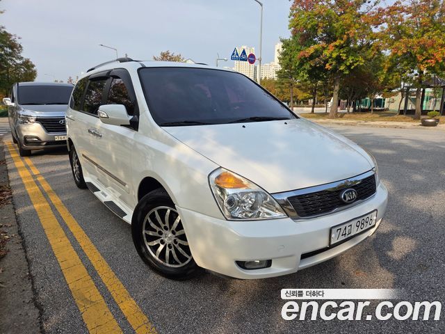 Kia Canival 2013 — photo 3