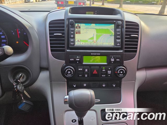 Kia Canival 2013 — photo 9