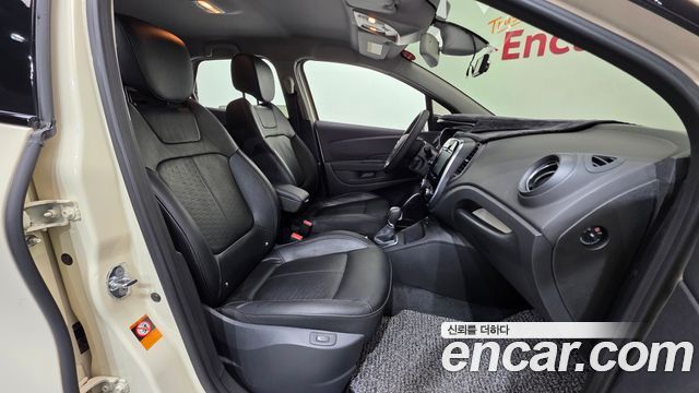 Renault Korea QM3 2018 — photo 10