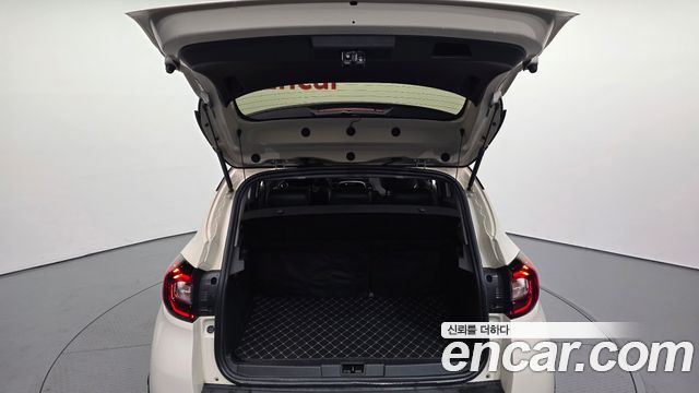 Renault Korea QM3 2018 — photo 20