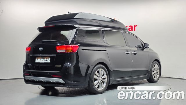 Kia Canival 2018 — photo 2