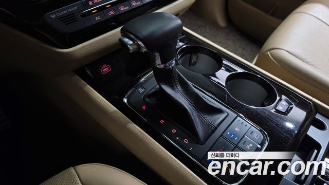 Kia Canival 2018 — photo 12