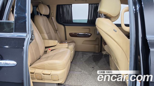 Kia Canival 2018 — photo 17
