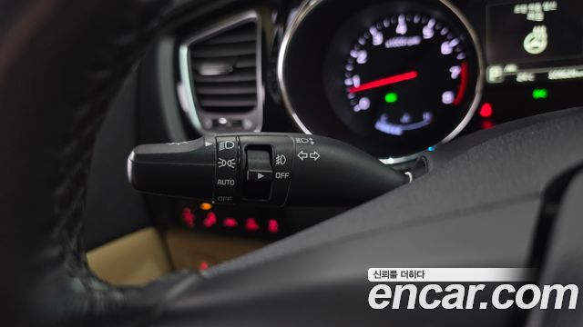 Kia Canival 2018 — photo 22