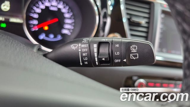 Kia Canival 2018 — photo 23