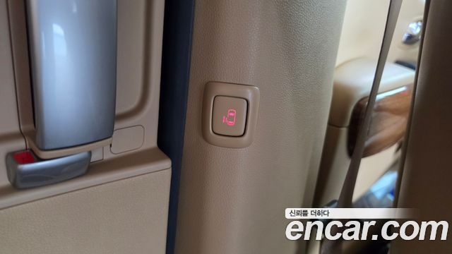 Kia Canival 2018 — photo 25