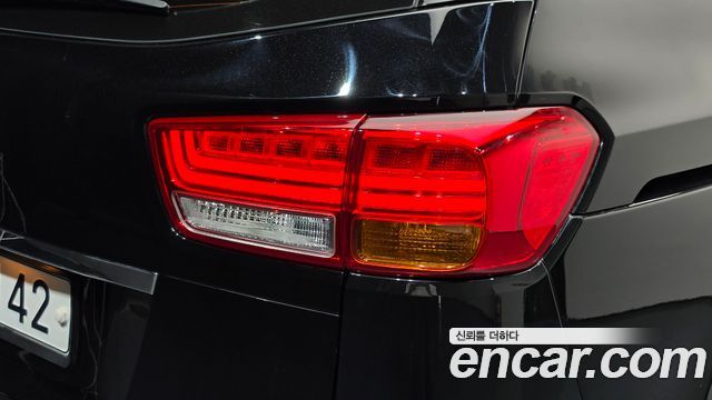 Kia Canival 2018 — photo 9