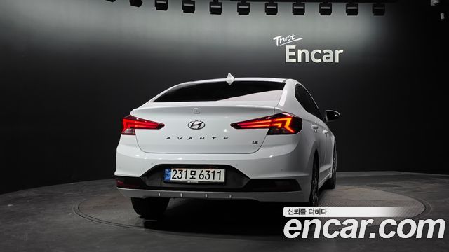Hyundai AVANTE 2020 — photo 4