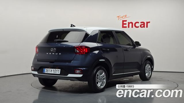 Hyundai Venue 2022 — photo 2