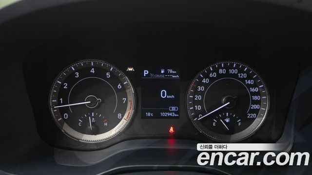 Hyundai Venue 2022 — photo 11