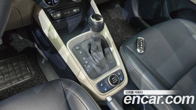 Hyundai Venue 2022 — photo 12