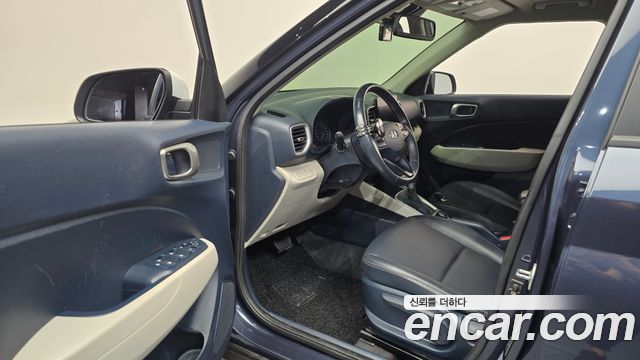 Hyundai Venue 2022 — photo 13
