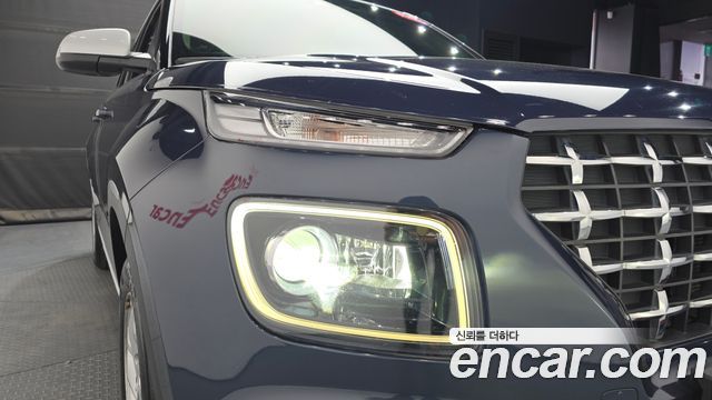 Hyundai Venue 2022 — photo 8