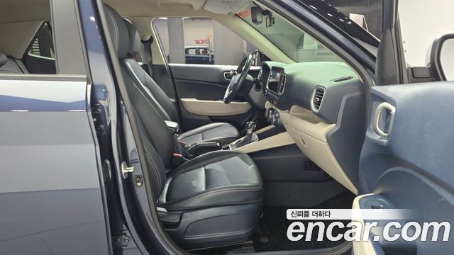 Hyundai Venue 2022 — photo 16