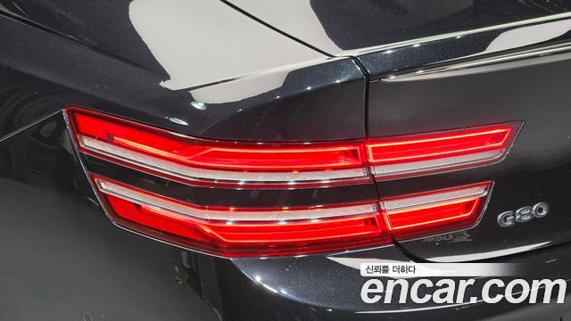Genesis G80 2022 — photo 9