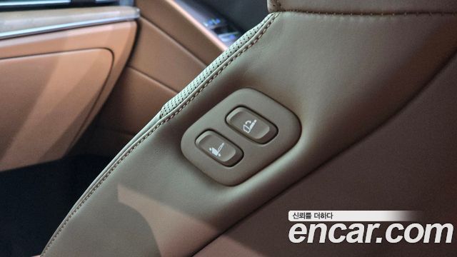 Genesis G80 2022 — photo 35