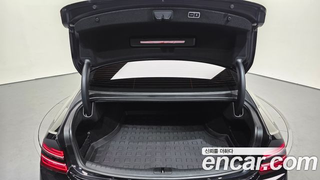 Genesis G80 2022 — photo 37