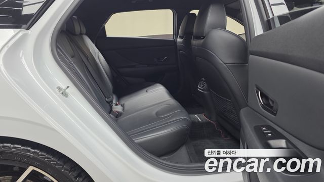 Hyundai AVANTE 2022 — photo 17