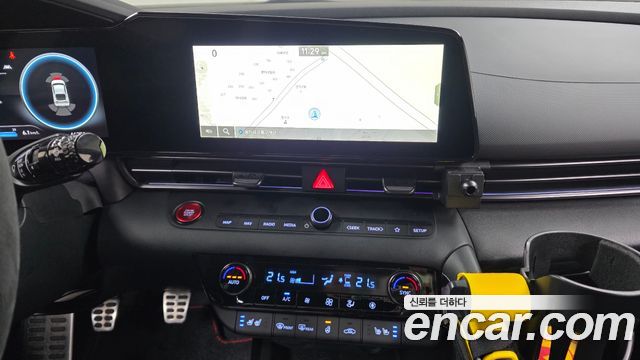 Hyundai AVANTE 2022 — photo 19