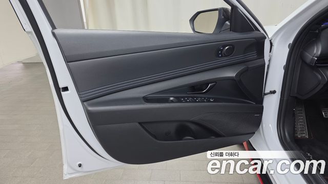 Hyundai AVANTE 2022 — photo 14