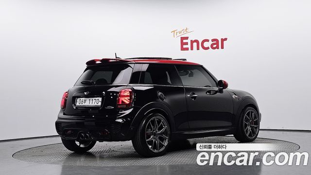 Mini Cooper 2018 — photo 2