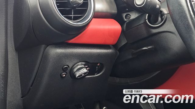 Mini Cooper 2018 — photo 17