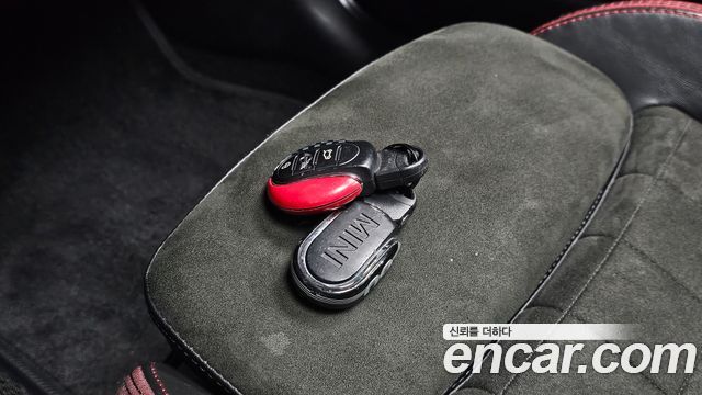 Mini Cooper 2018 — photo 18