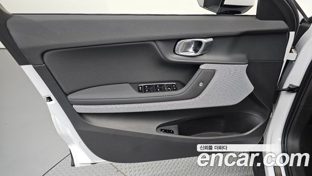Polestar Polestar 2 2022 — photo 14