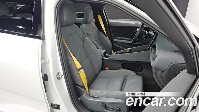 Polestar Polestar 2 2022 — photo 16
